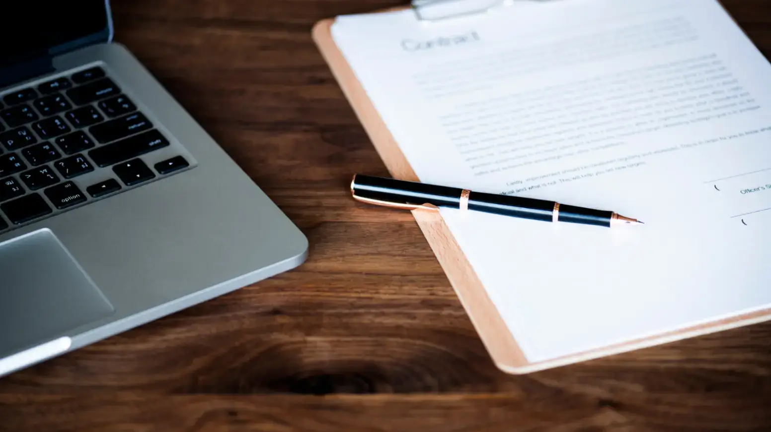 How AI Contract Generators Help Small Businesses Save Time and Scale Faster