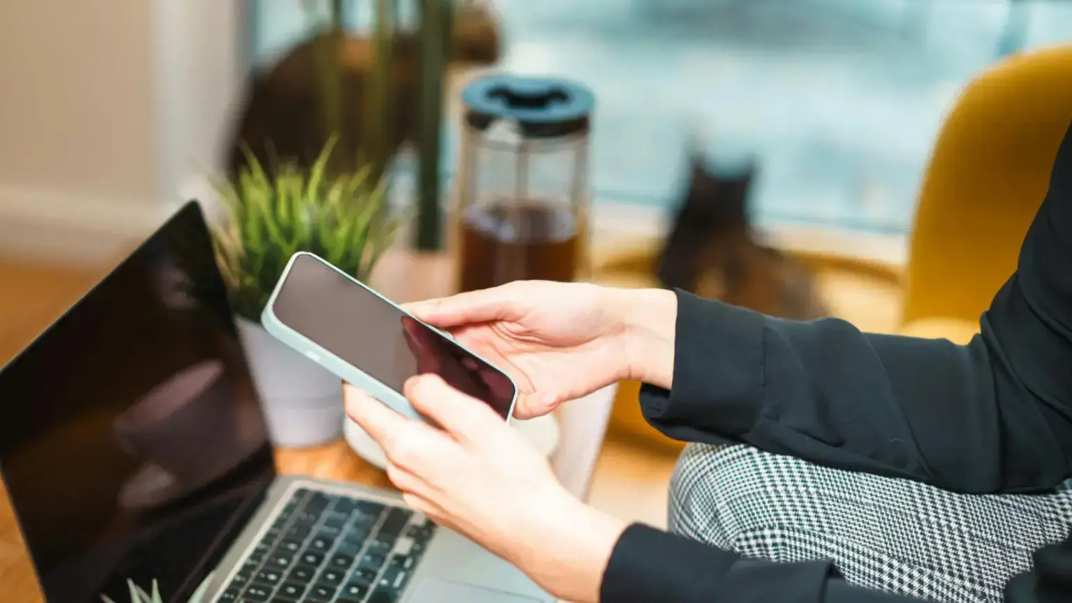 Cash Flow Without Clocking In: The Rise of Side Hustles and Passive Paydays