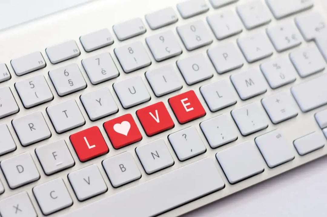 word-love-on-keyboard