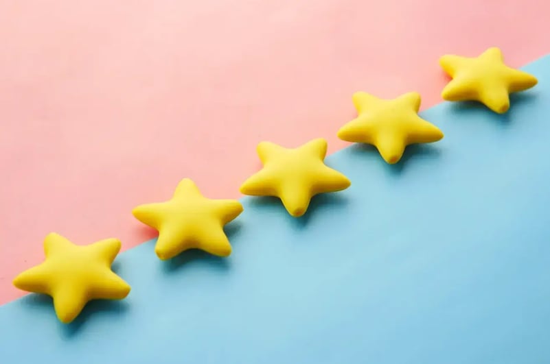 yellow-stars-on-blue-and-pink-background