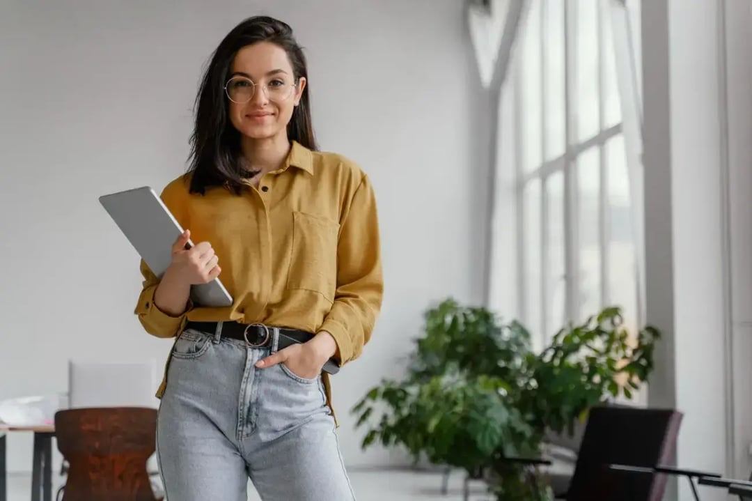 young-businesswoman-posing-with-copy-space